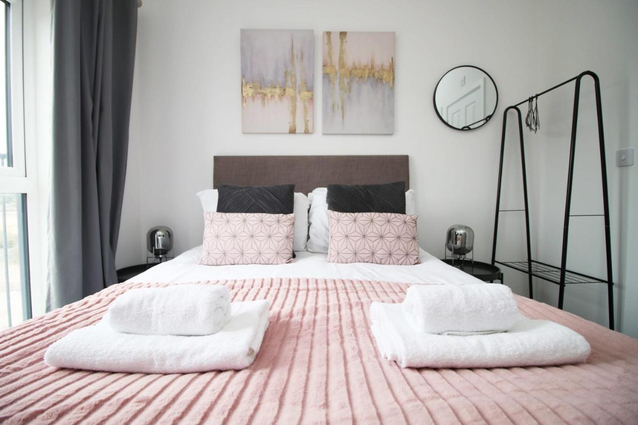 Beachview By Mia Living Close To Beach, Free Parking, Modern 2 Bedroom Apartment Barry Kültér fotó